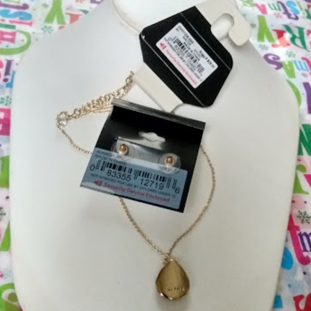 NAPIER Gold Emerald Green + Clear Crystal Pear Shaped Stud Earrings**NEW! - Picture 3 of 3